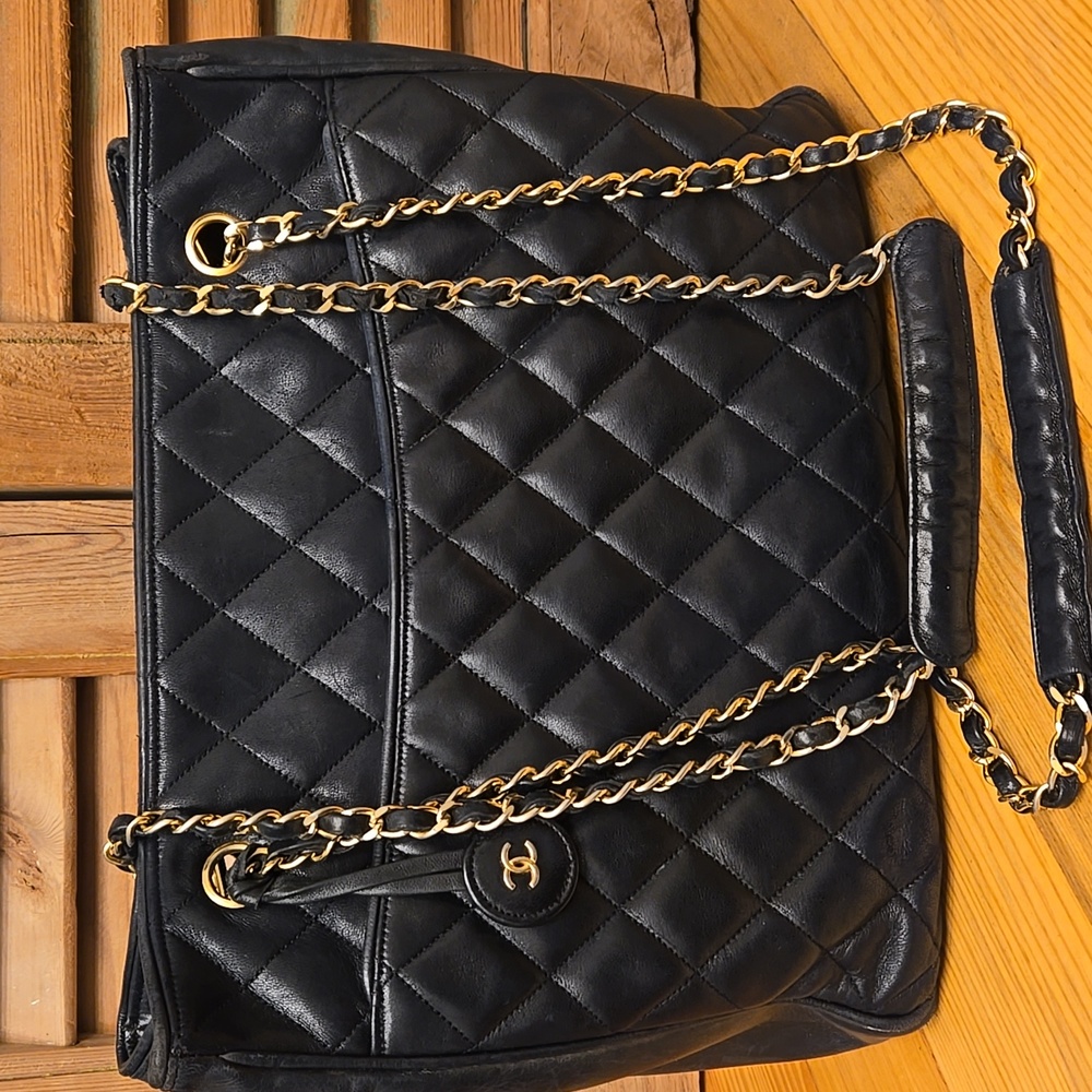 CHANEL Vintage Black Leather Quilted Shoulder Bag With Wallet - Picture 4 of 17